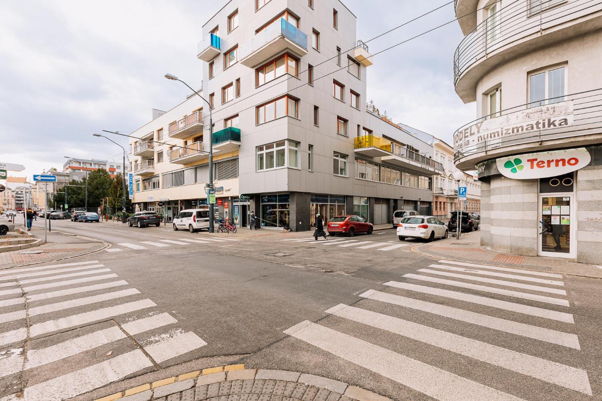 Skau 1 Old Town Family & Business Apartment Free Parking Bratislava Esterno foto