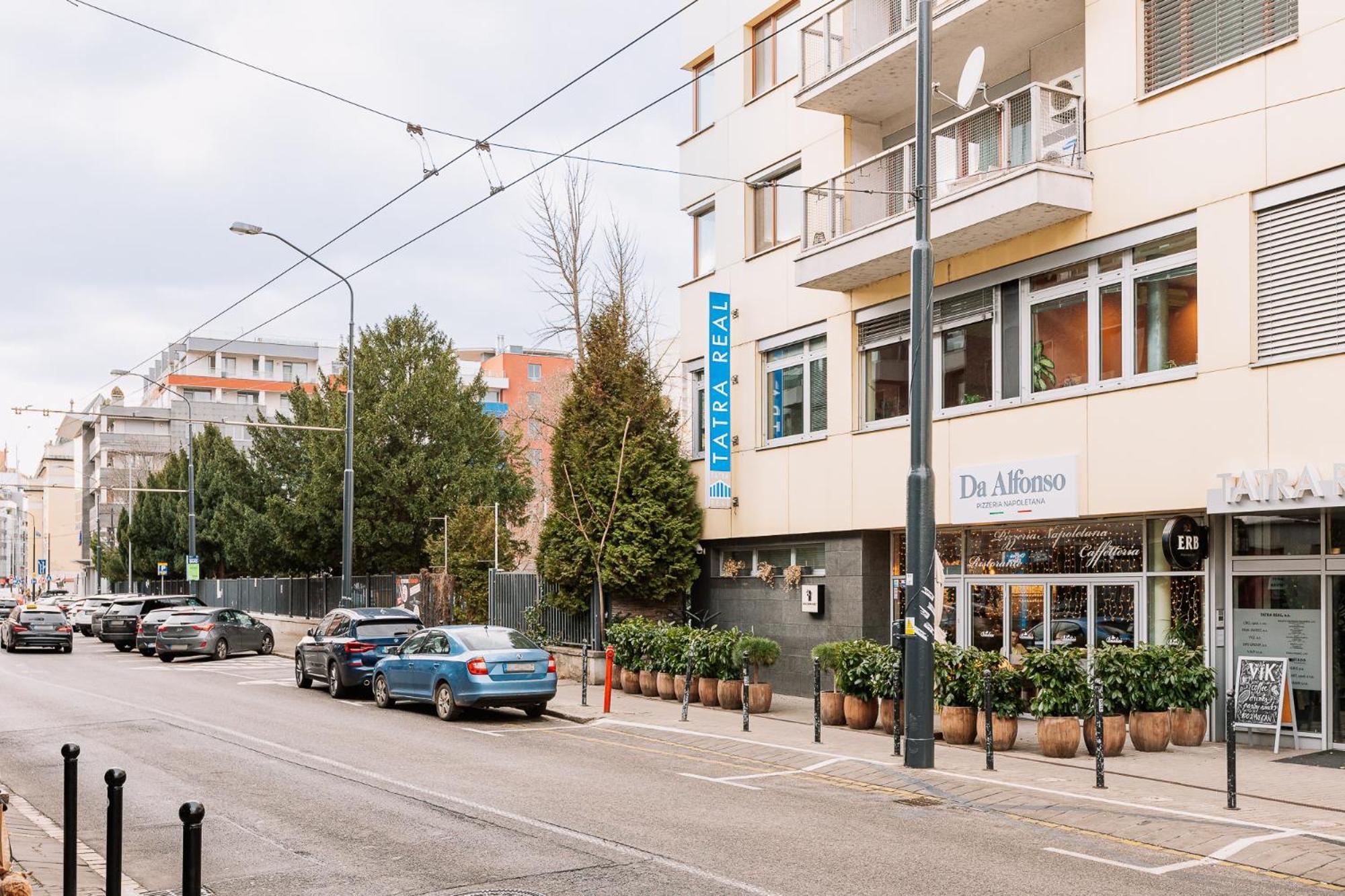Skau 1 Old Town Family & Business Apartment Free Parking Bratislava Esterno foto